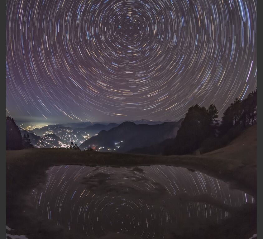 2022-11-25 Jalori Pond Reflection